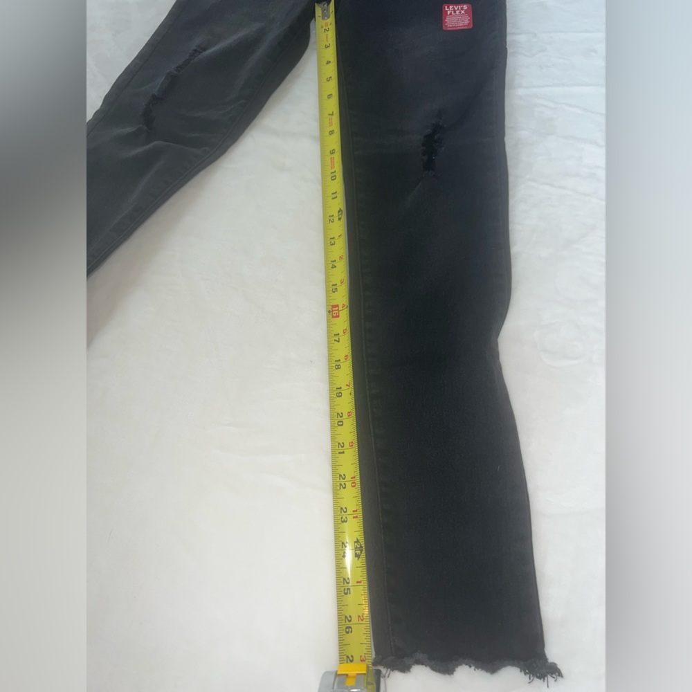 Levi’s Girls 720 High Rise Super Skinny Jeans Black Distressed Raw Hem Size 14 - Picture 9 of 9